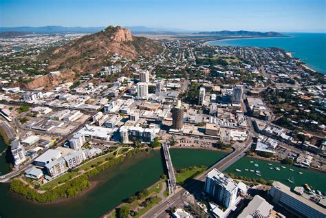 townsville australia population